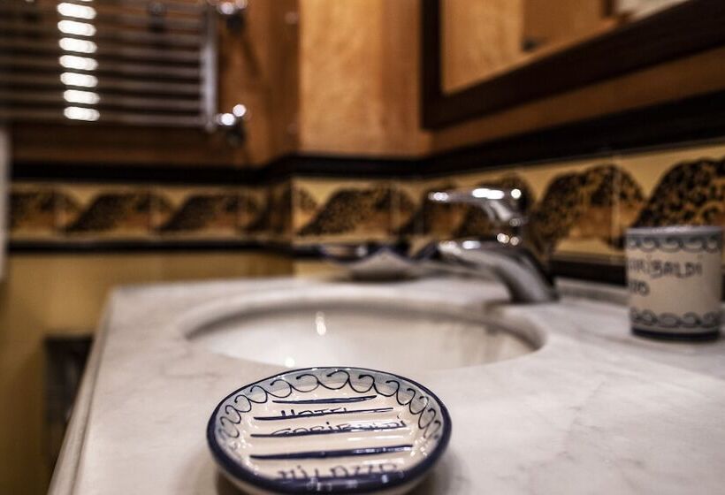 スタンダードルーム, Garibaldi