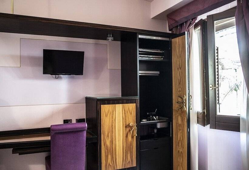 スタンダードルーム, Garibaldi