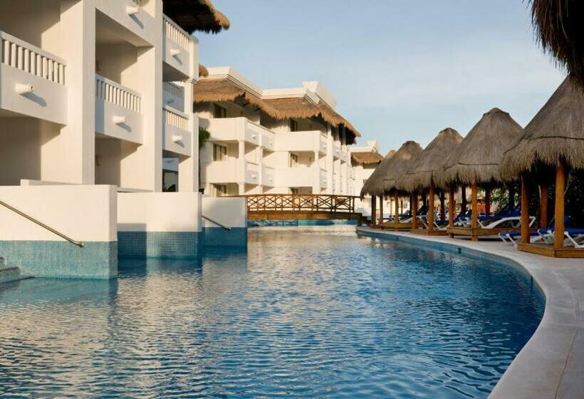 Deluxe Junior Suite, Grand Sunset Princess - All Inclusive