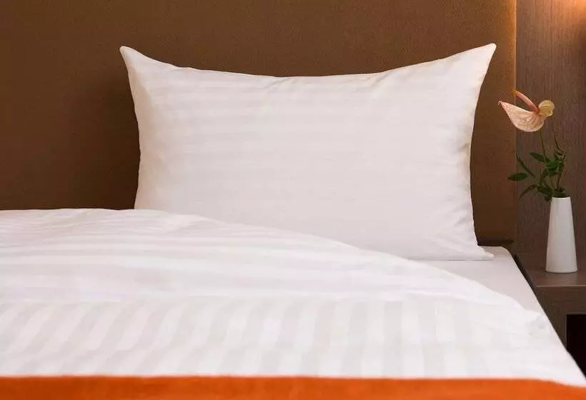 استودیوی استاندارد, Intercityhotel Essen