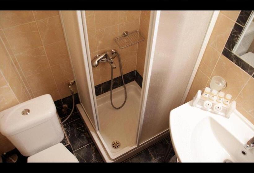 标准单人间, Lakonia