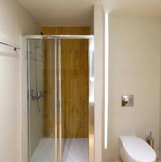 スイート, Marinos Beach