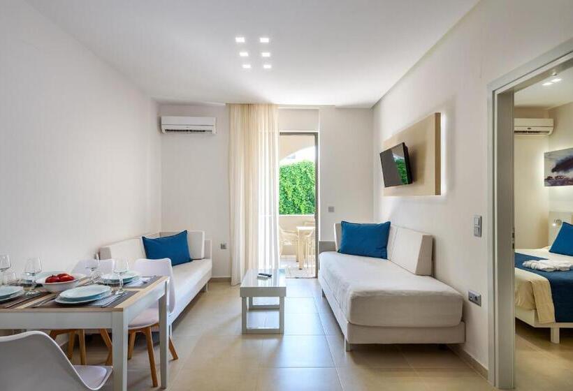 スイート, Marinos Beach