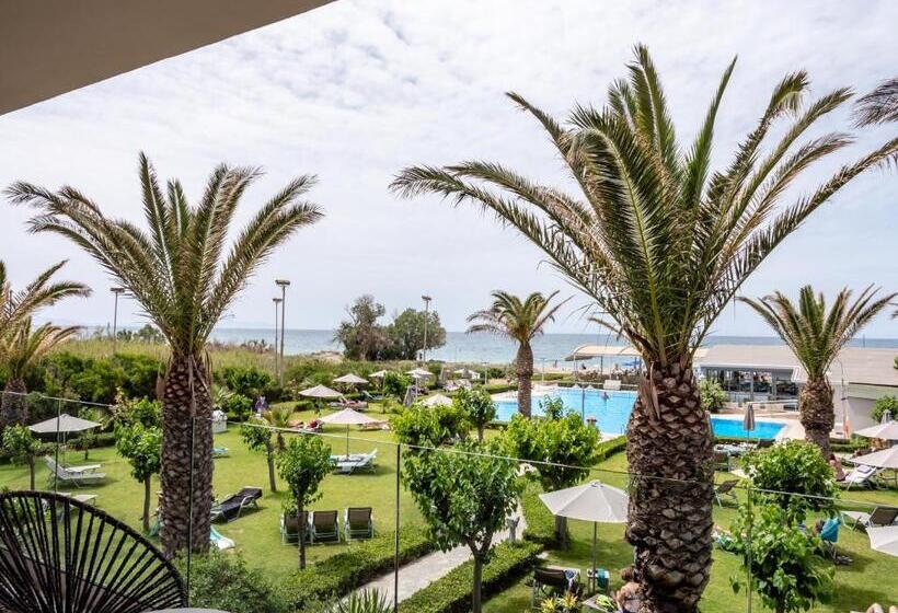 オーシャンビュースイート, Marinos Beach