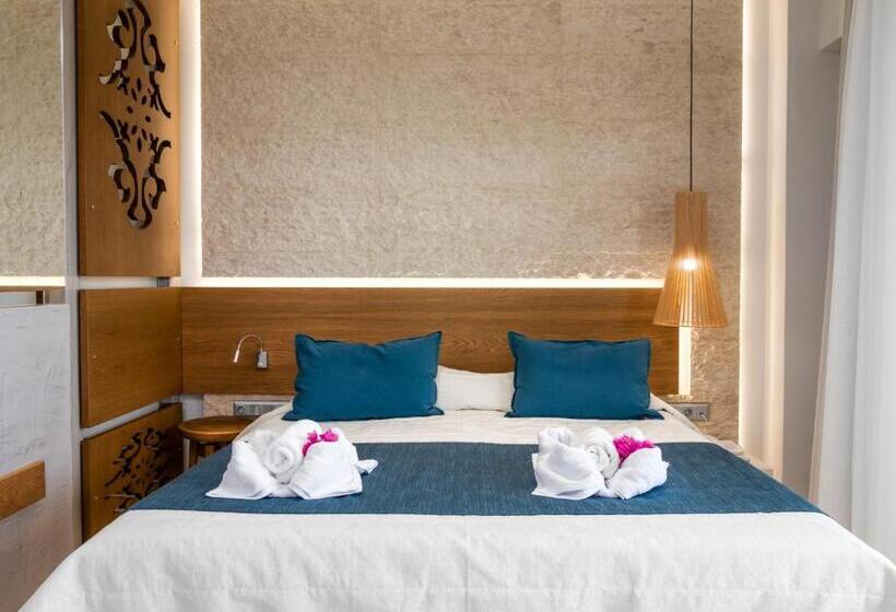 オーシャンビューデラックスルーム, Marinos Beach