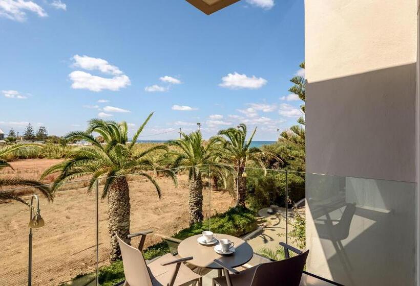 スーペリアールーム, Marinos Beach