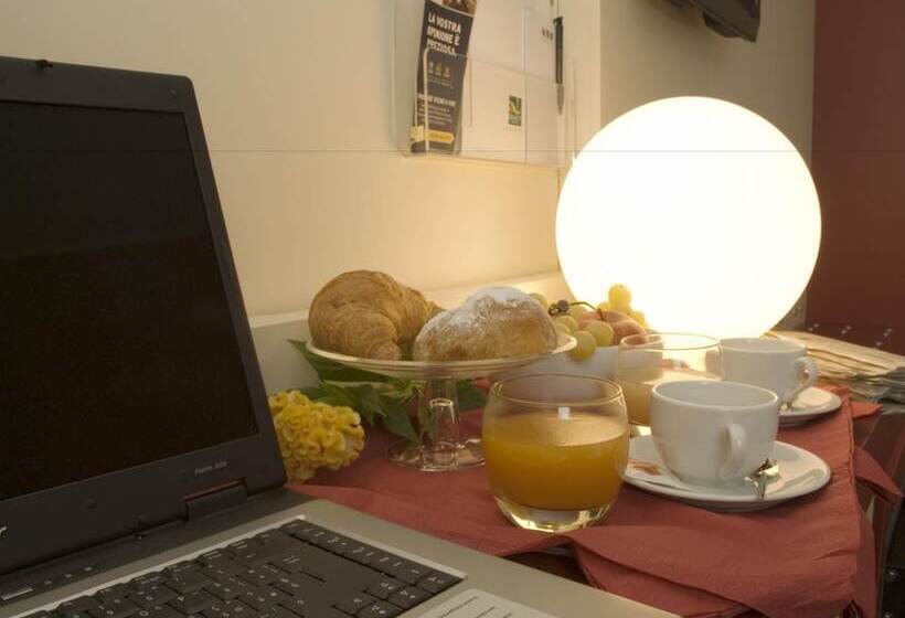 חדר קומפורט לשלושה, Michelino 75 By The Sydney