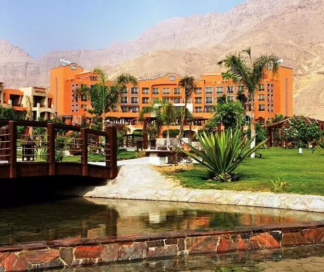 اتاق کلاسیک با چشمانداز دریا, Mövenpick Resort El Sokhna