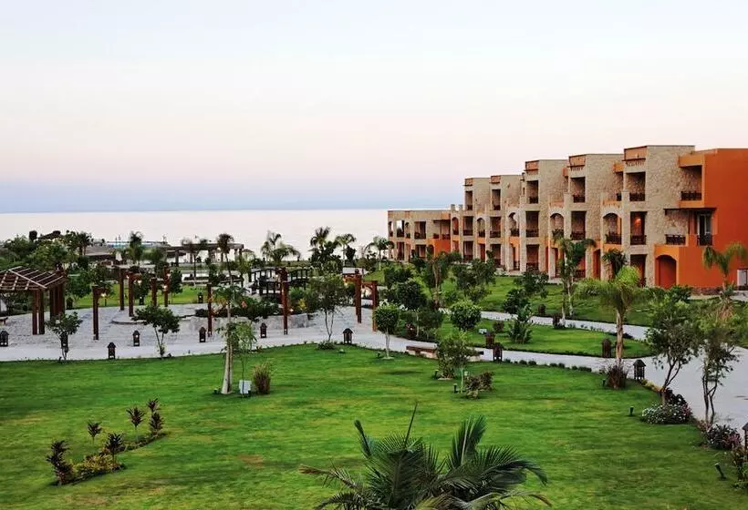 اتاق کلاسیک با چشمانداز دریا, Mövenpick Resort El Sokhna