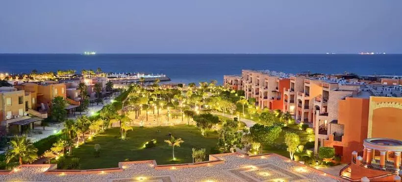 اتاق لوکس با چشمانداز باغ, Mövenpick Resort El Sokhna
