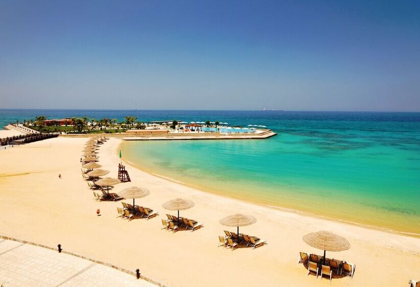 اتاق لوکس با چشم‌انداز باغ, Mövenpick Resort El Sokhna
