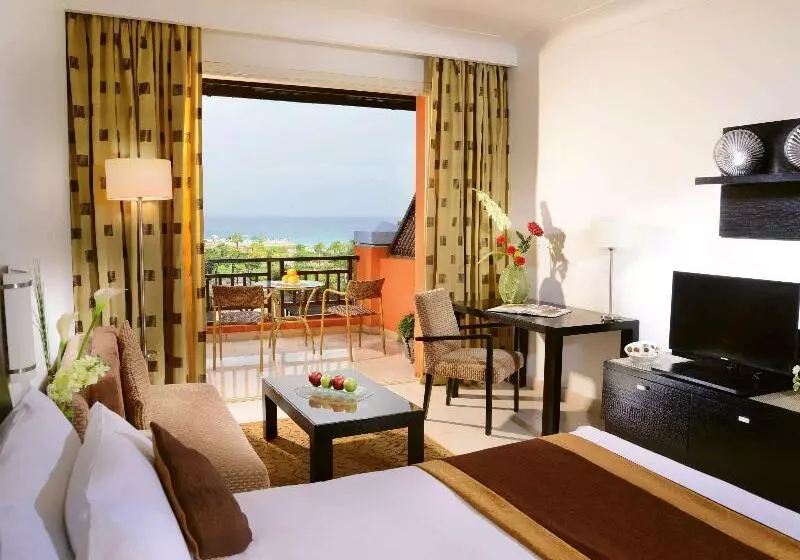 اتاق سوپریور با تخت بزرگ, Mövenpick Resort El Sokhna
