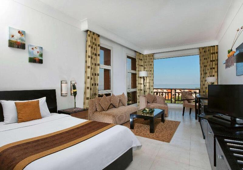 اتاق لوکس با چشم‌انداز باغ, Mövenpick Resort El Sokhna