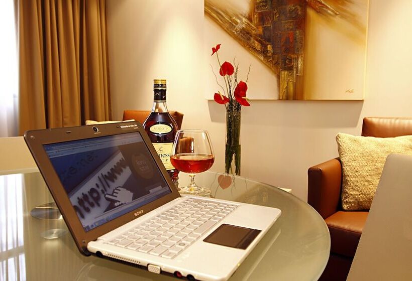 חדר פרמיום, Reina Isabel