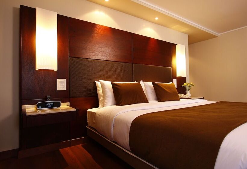 חדר פרמיום, Reina Isabel