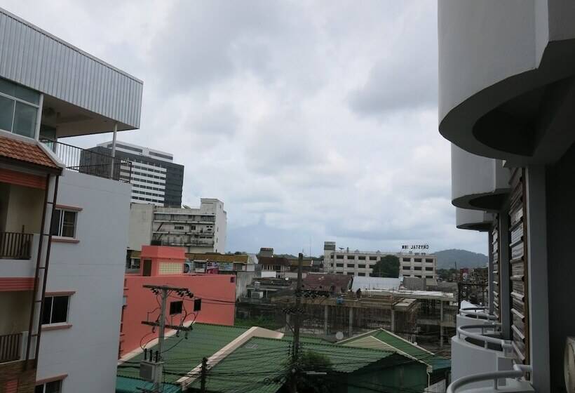 חדר דלוקס, Rome Place