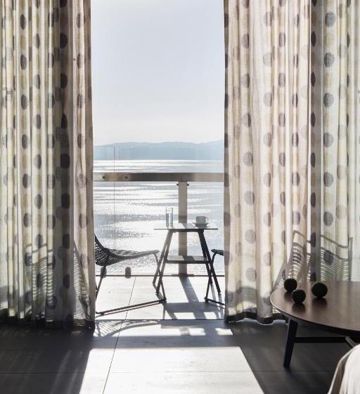 Люкс Deluxe Вид на Море, Aquila Elounda Village Resort, Suites & Spa