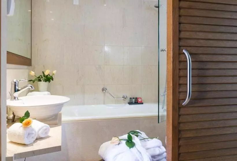 オーシャンビュースーペリアールーム, Aquila Elounda Village Resort, Suites & Spa