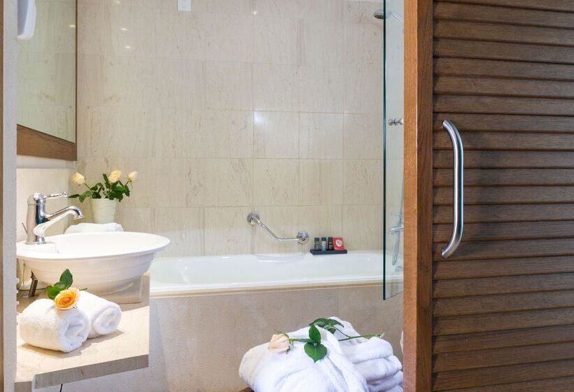 בונגלו סטנדרט עם נוף לגינה, Aquila Elounda Village Resort, Suites & Spa