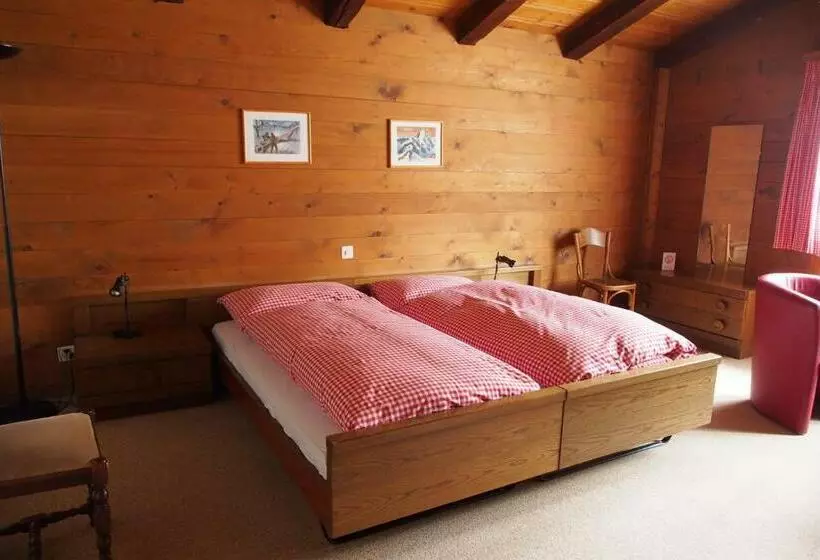 Habitació Triple Estàndard, Simmental