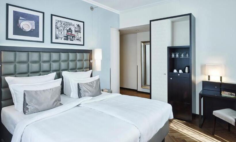 اتاق سوپریور با تخت بزرگ, Steigenberger Hotel Herrenhof