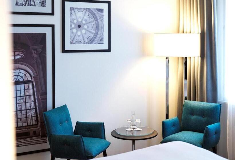 اتاق سوپریور با تخت بزرگ, Steigenberger Hotel Herrenhof