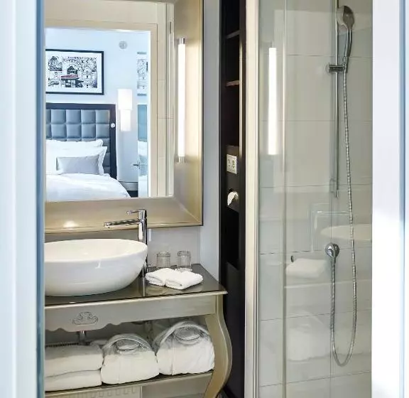 اتاق سوپریور با تخت بزرگ, Steigenberger Hotel Herrenhof
