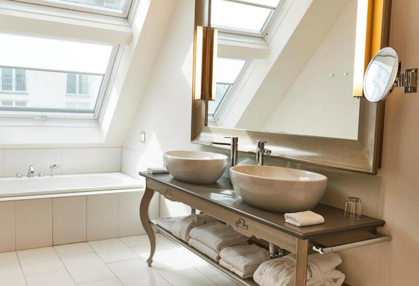 디럭스 스위트, Steigenberger Hotel Herrenhof