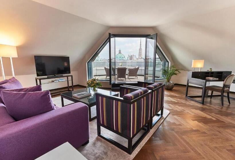 Suite with Terrace, Steigenberger Hotel Herrenhof