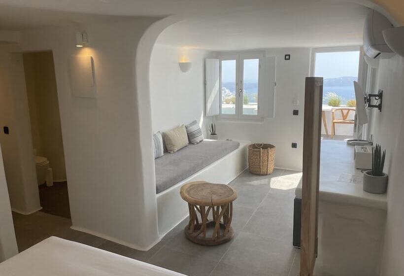 Superior studio with view, Nomikos Villas