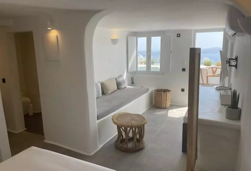 Superior studio with view, Nomikos Villas