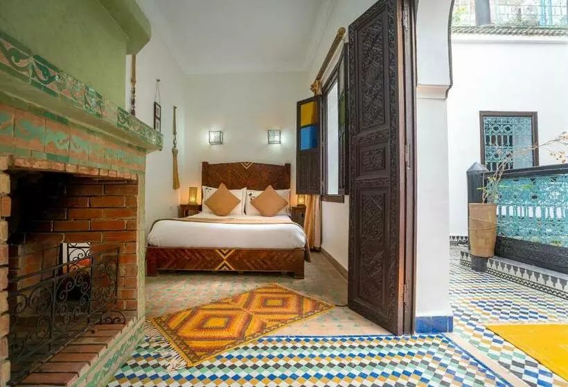 سوییت سوپریور, Riad Ben Tachfine