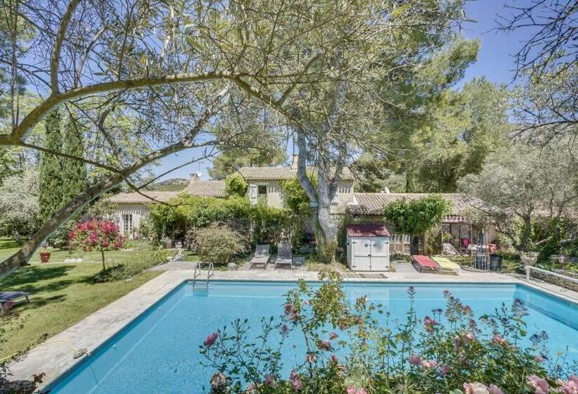 غرفة قياسية, Le Mas Des Anges