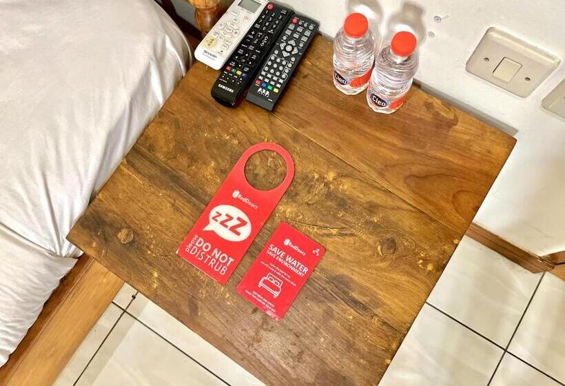 חדר סטנדרט, Reddoorz At Mystays Pemuda Cepu Blora