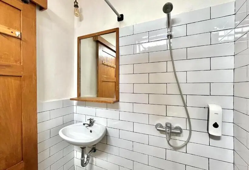 Deluxe Zimmer, Reddoorz At Mystays Pemuda Cepu Blora