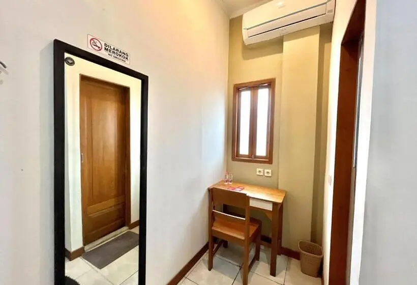 Standardeinzelzimmer, Reddoorz At Mystays Pemuda Cepu Blora