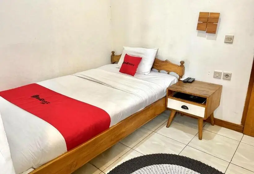 Standardeinzelzimmer, Reddoorz At Mystays Pemuda Cepu Blora