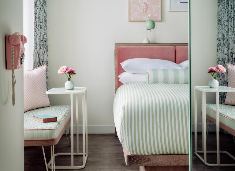 חדר סטנדרט מותאם לאדם עם מוגבלויות, The Goodtime Hotel, Miami Beach A Tribute Portfolio