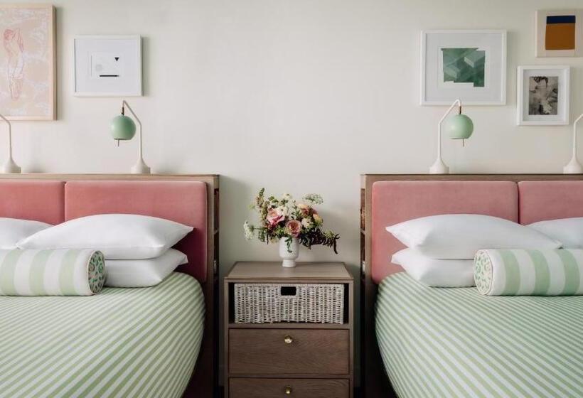 חדר סטנדרט מותאם לאדם עם מוגבלויות, The Goodtime Hotel, Miami Beach A Tribute Portfolio