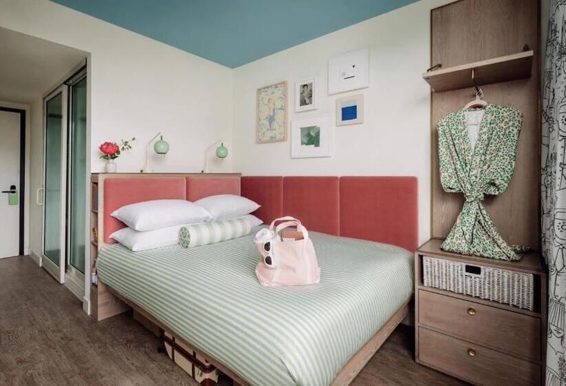 חדר סטנדרט מותאם לאדם עם מוגבלויות, The Goodtime Hotel, Miami Beach A Tribute Portfolio