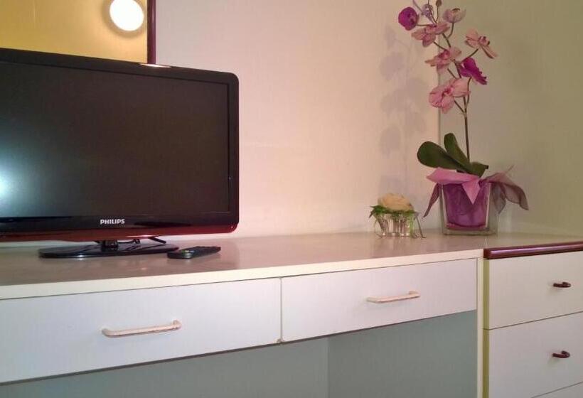 اتاق استاندارد, Paola Garden