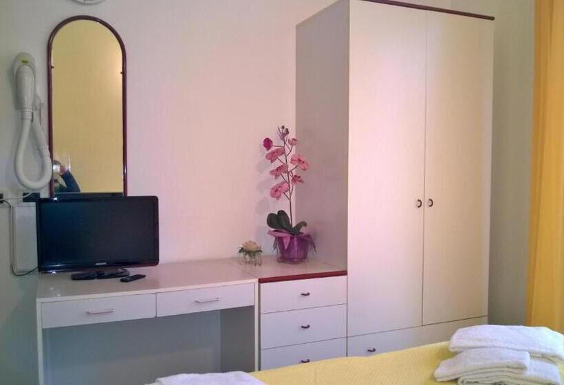 اتاق استاندارد, Paola Garden