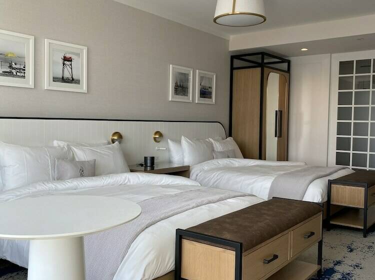 带2个双人床的标准工作室, The Brenton