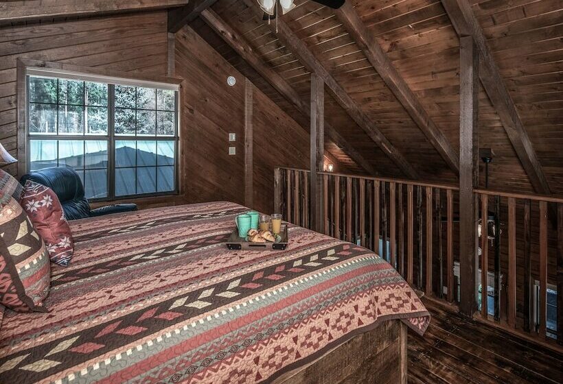 کابین, Midtown Riverfront