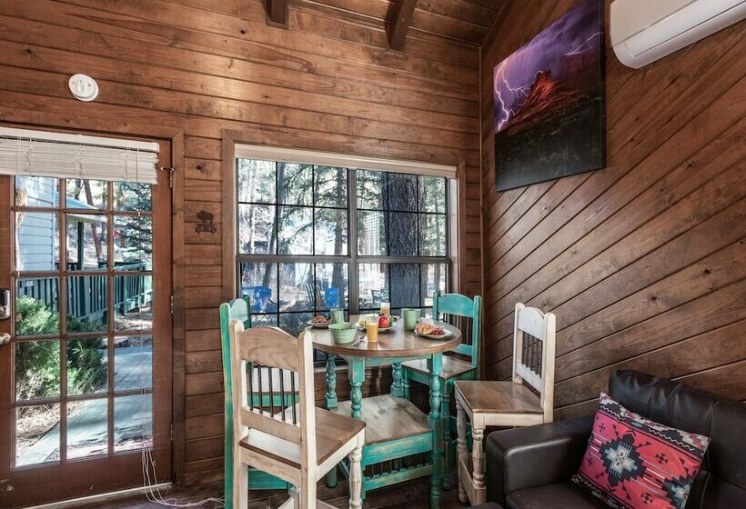 کابین, Midtown Riverfront