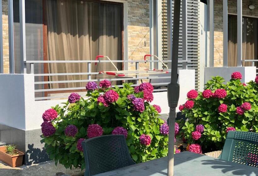 خانه 2 خوابه, Apollo Plus Cottages