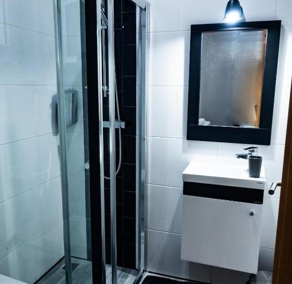 اتاق استاندارد, Block