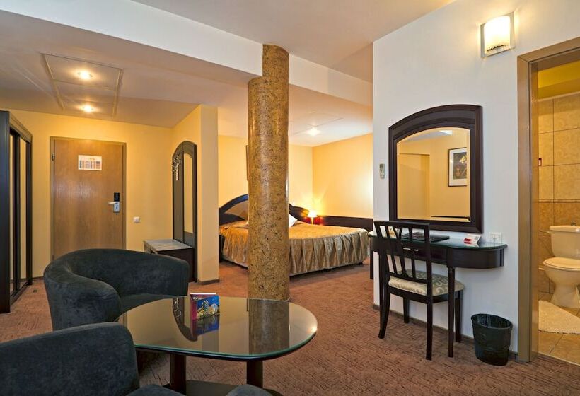 디럭스 룸, Ambient