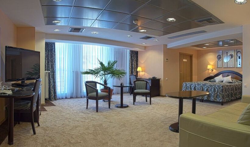 이그제큐티브 룸, Ambient