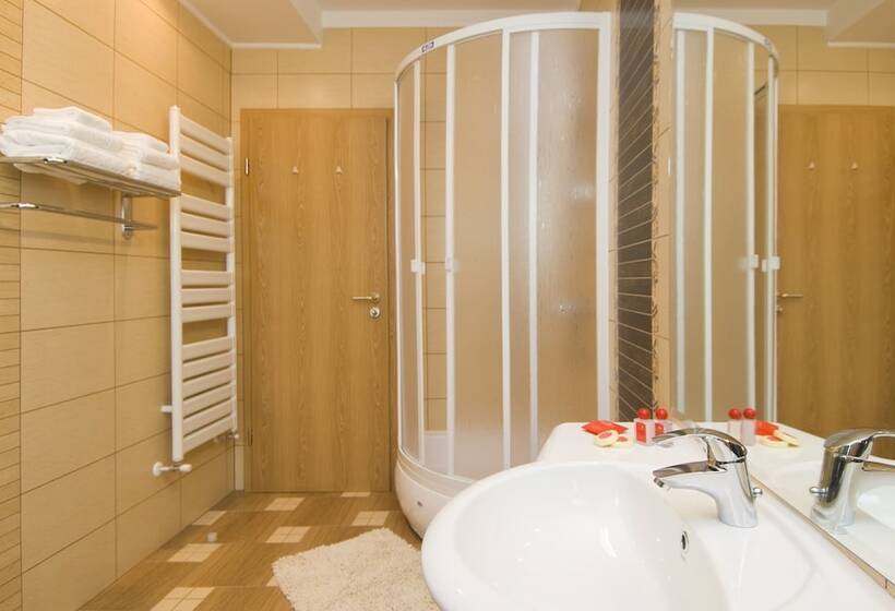 디럭스 룸, Ambient